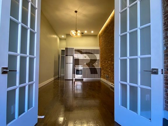 5th image of 600 Rogers Ave #1F