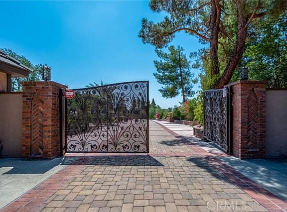 5th image of 848 Alamosa Dr