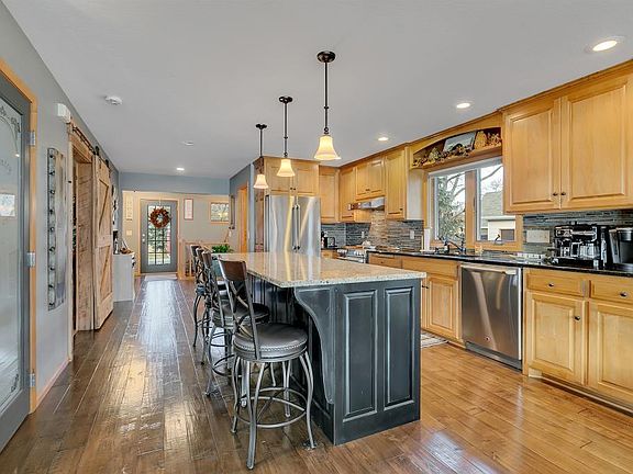 2nd image of 281 Lake Ave N