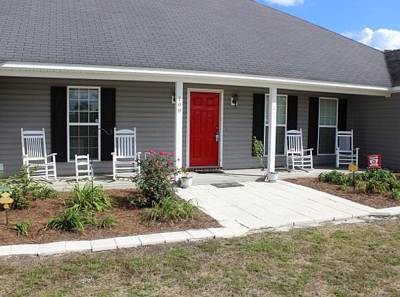 3rd image of 199 Patricia Ln