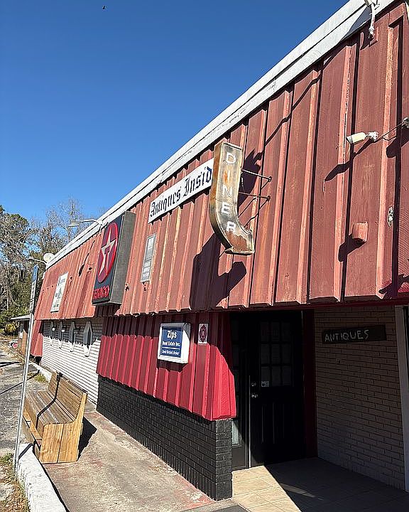 1st image of 11738 Broad St