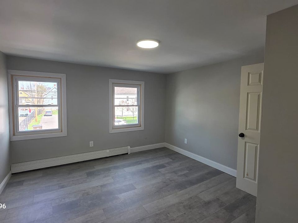 bedroom #1