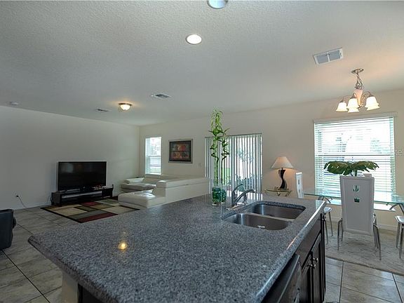 5th image of 3440 Mount Vernon Way