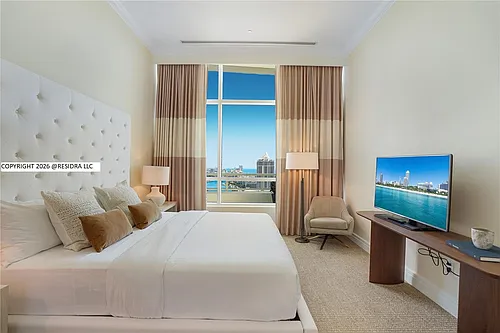 4401 Collins Ave Photo 1