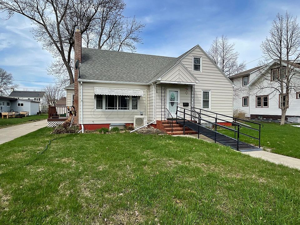 707 5th St N, Wahpeton, ND 58075 MLS 231931 Zillow