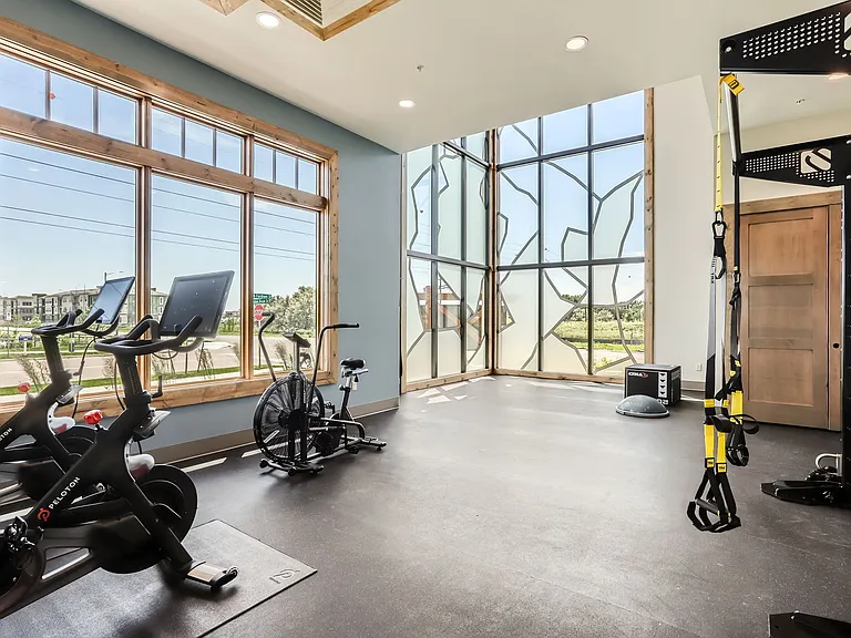 2867 Bear Springs Cir — Photo 38