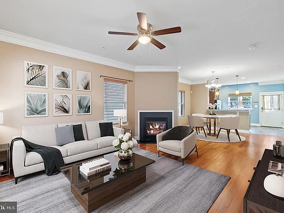 Living room/DR when furnished