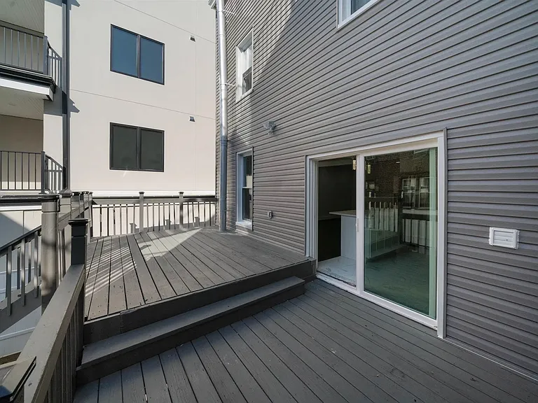 Private Deck