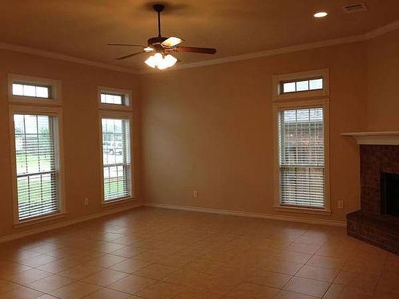 3rd image of 1032 Dove Chase Ln