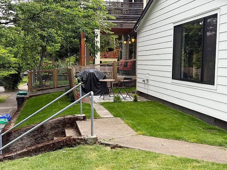 3552 N Albina Ave — Photo 16
