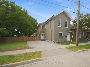 14 Bond St, Brantford, ON N3R4G5