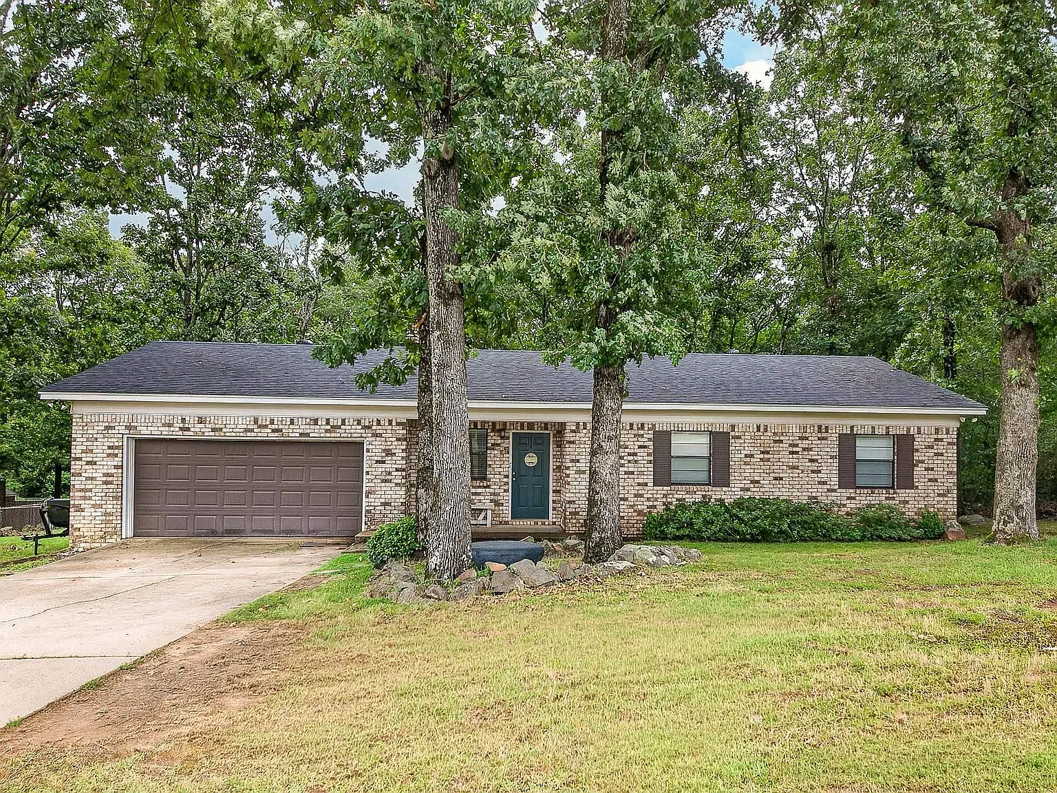 3 bed, 1461 sqft, $1,600 — Photo 1
