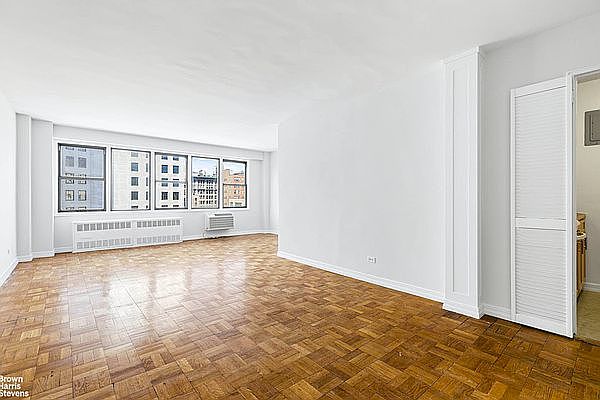 1st image of 200 E 15th St APT 14