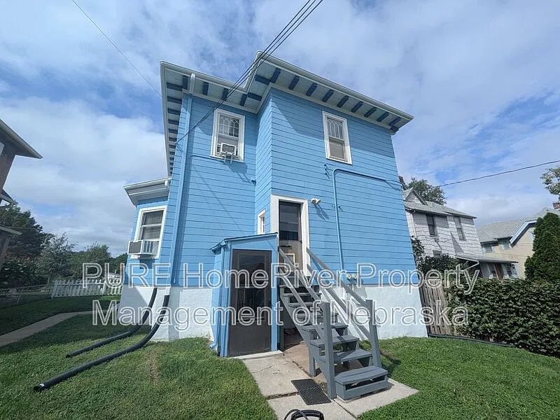 1021 S 30th Ave — Photo 2