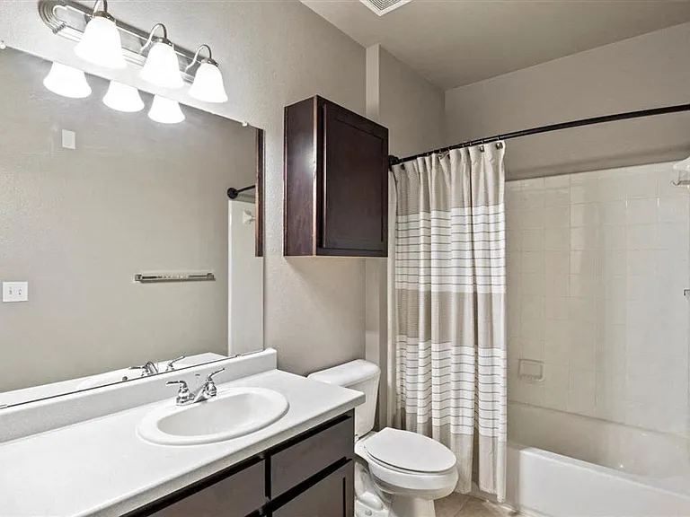 Creed Canyon Apartments — Photo 45