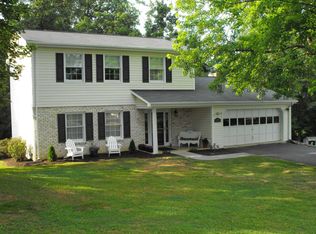 62 Timberline Dr, Blue Ridge, VA 24064
