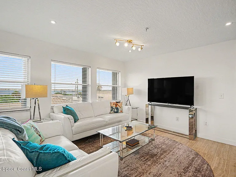 303 Audubon Dr #301 — Photo 5