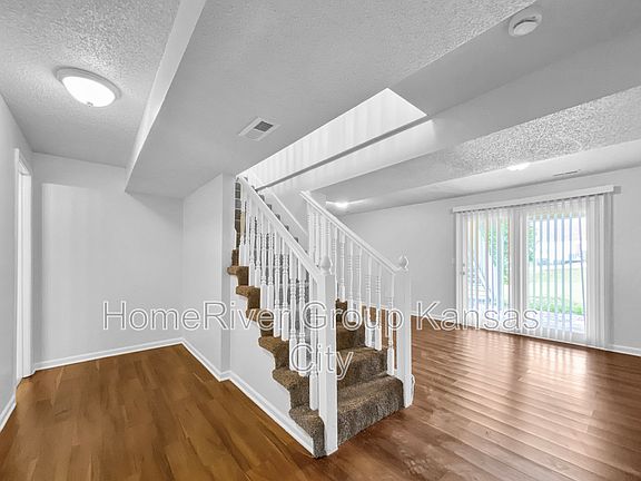 3rd image of 5021 Pebble Ave