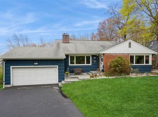2 Evergreen Rd, Cortlandt Manor, NY 10567
