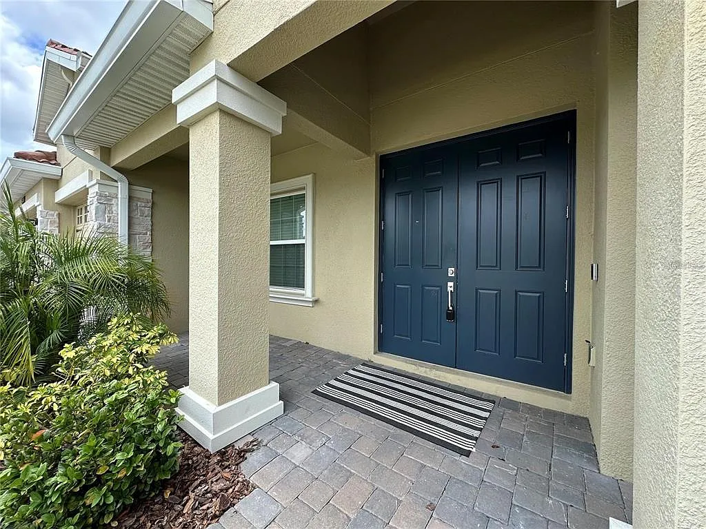4 bed, 4.0 bath, 3419 sqft, $3,850 — Photo 2