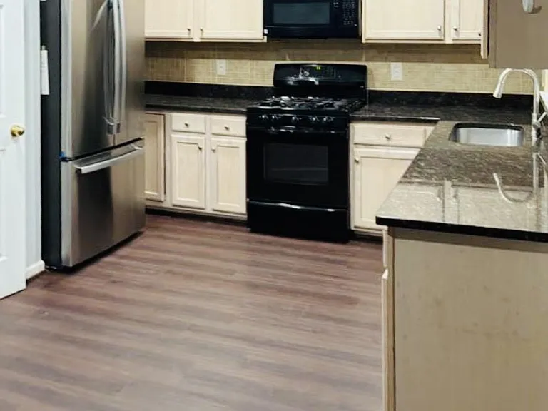 13714 Bidwell Pl — Photo 3