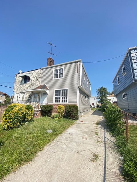 1st image of 117 204th St