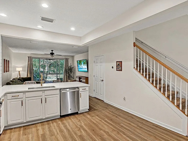 13255 Stone Pond Dr — Photo 6