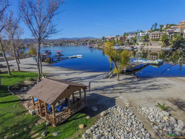 22801 Klamath Ct, Canyon Lake, CA 92587
