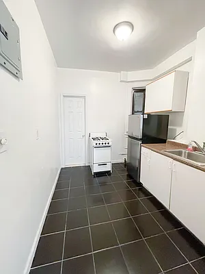 Rented by Urban Real Estate Inc | media 43