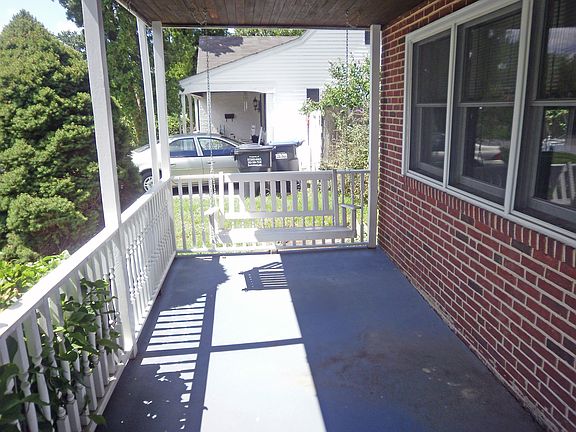 Front porch swing included
