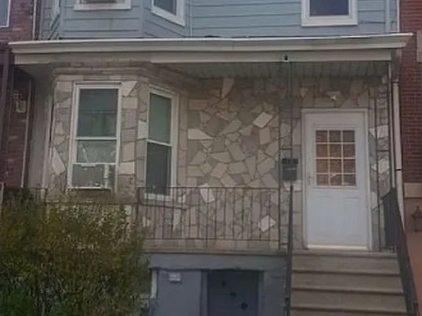 23-04 30th Ave, Astoria, NY 11102