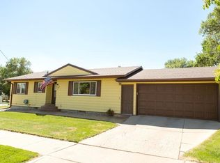 620 S 12th St, Bismarck, ND 58504