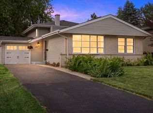 1019 E Elm St, Wheaton, IL 60189
