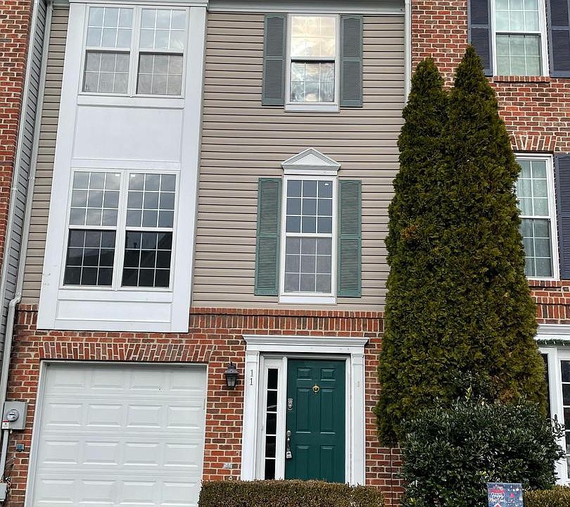 1st image of 11 Crenshaw Ct
