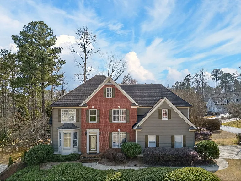 1712 Kenbrook Ct NW — Photo 3