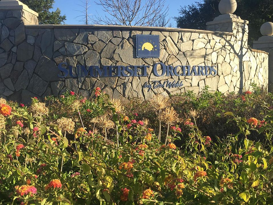 Entrance Summerset Orchards