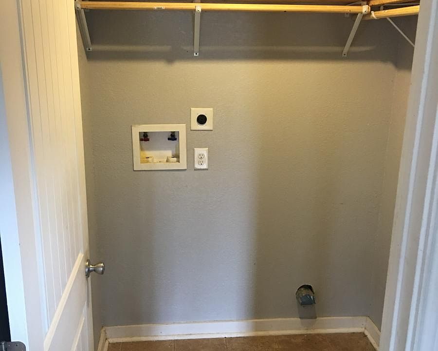 laundry/storage