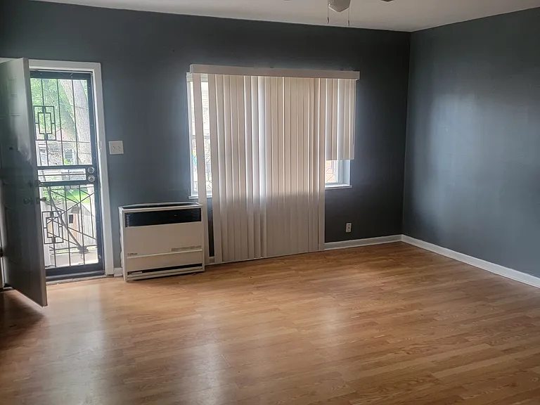 9915 S Wood St #12 — Photo 1