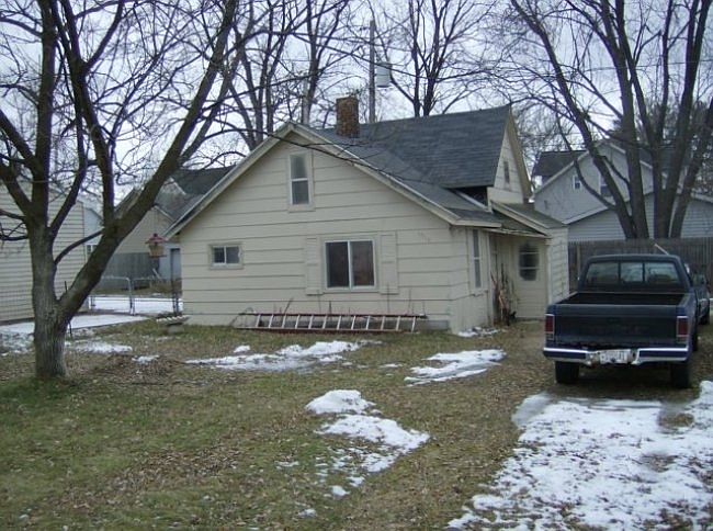 1st image of 1016 S 10th Ave