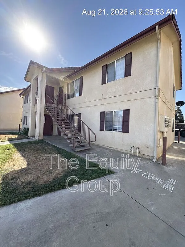 2 bed, 1.0 bath, 850 sqft, $1,350 — Photo 1
