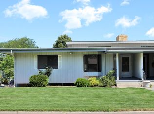 692 Country Club Rd, Walla Walla, WA 99362