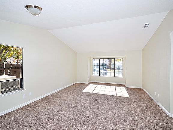 2nd image of 5123 Pacifica Ave