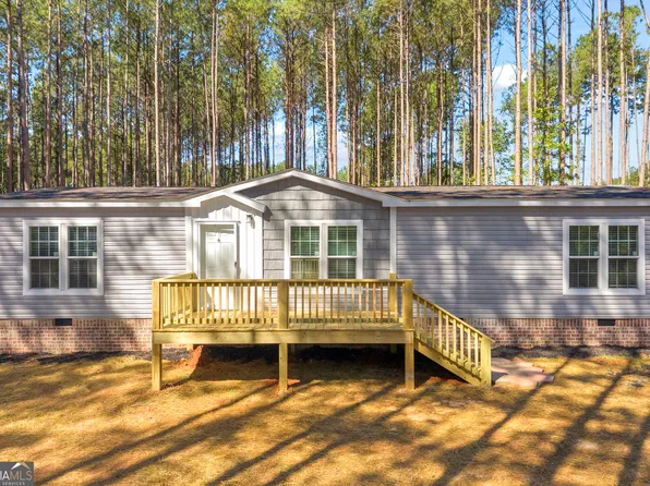 848 Swilling Rd, Martin, GA 30557