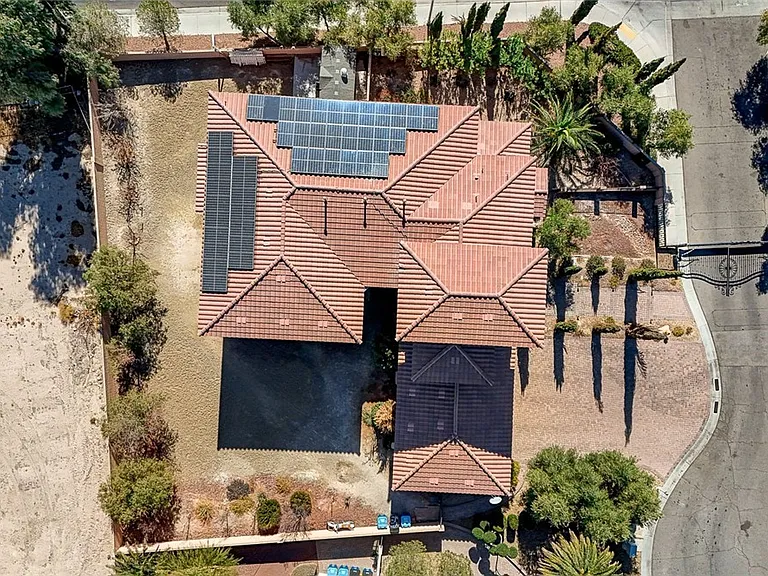 8490 Via De Bellasidra Ct — Photo 81