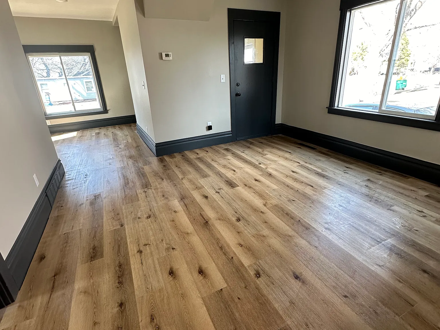 3 bed, 1223 sqft, $1,900 — Photo 3