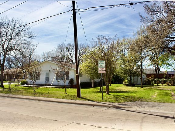 2nd image of 422 Smith St