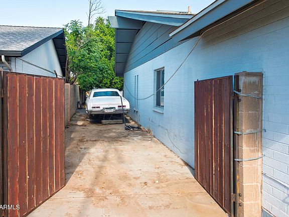 4th image of 1750 W KIOWA Avenue