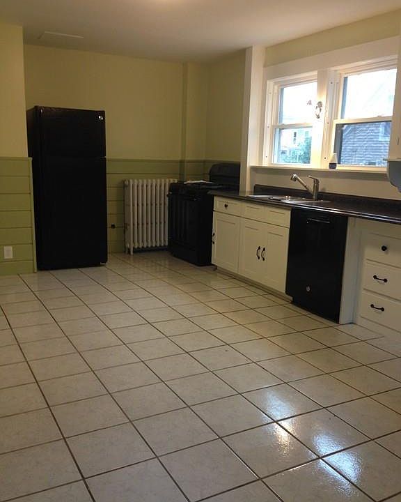 1st image of 20 Davis St #1
