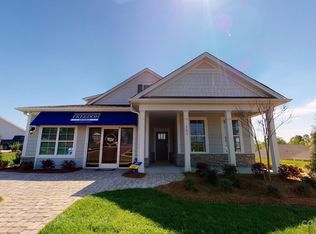 206 Fox Cove Rd, Hendersonville, NC 28792