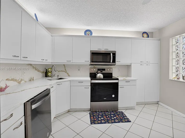 5133 Brisata Cir #L — Photo 68